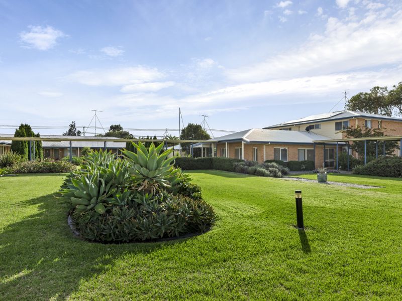 Single Self-Catered Unit – Rent in Seniors Community