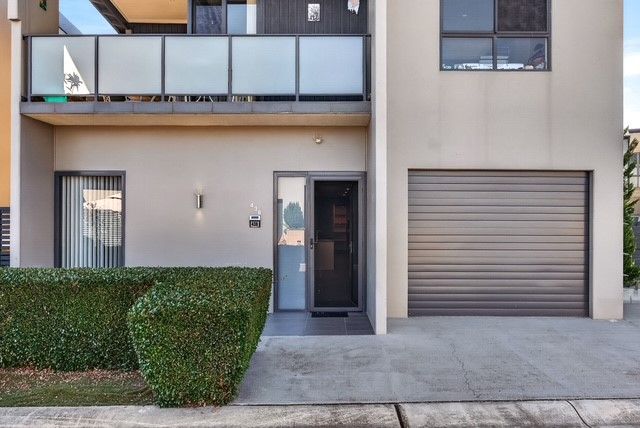  This Stunning single level architecturally designed, purpose-built home offers incredible value for its new owner