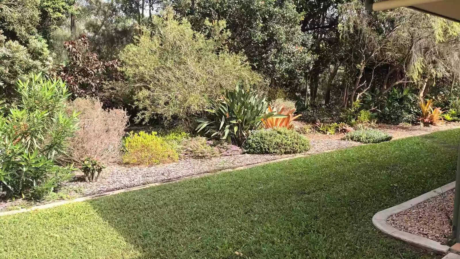 Spacious 3-Bedroom Creekside Retreat – Undergoing Renovation!