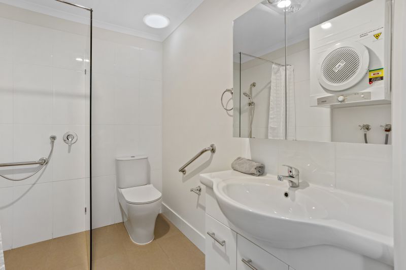 Newly renovated one-bedroom villa with garden outlook