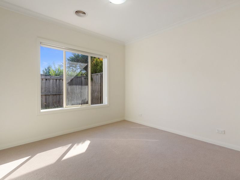 Stylish Villa with Space, Flair and a Fresh New Interior!