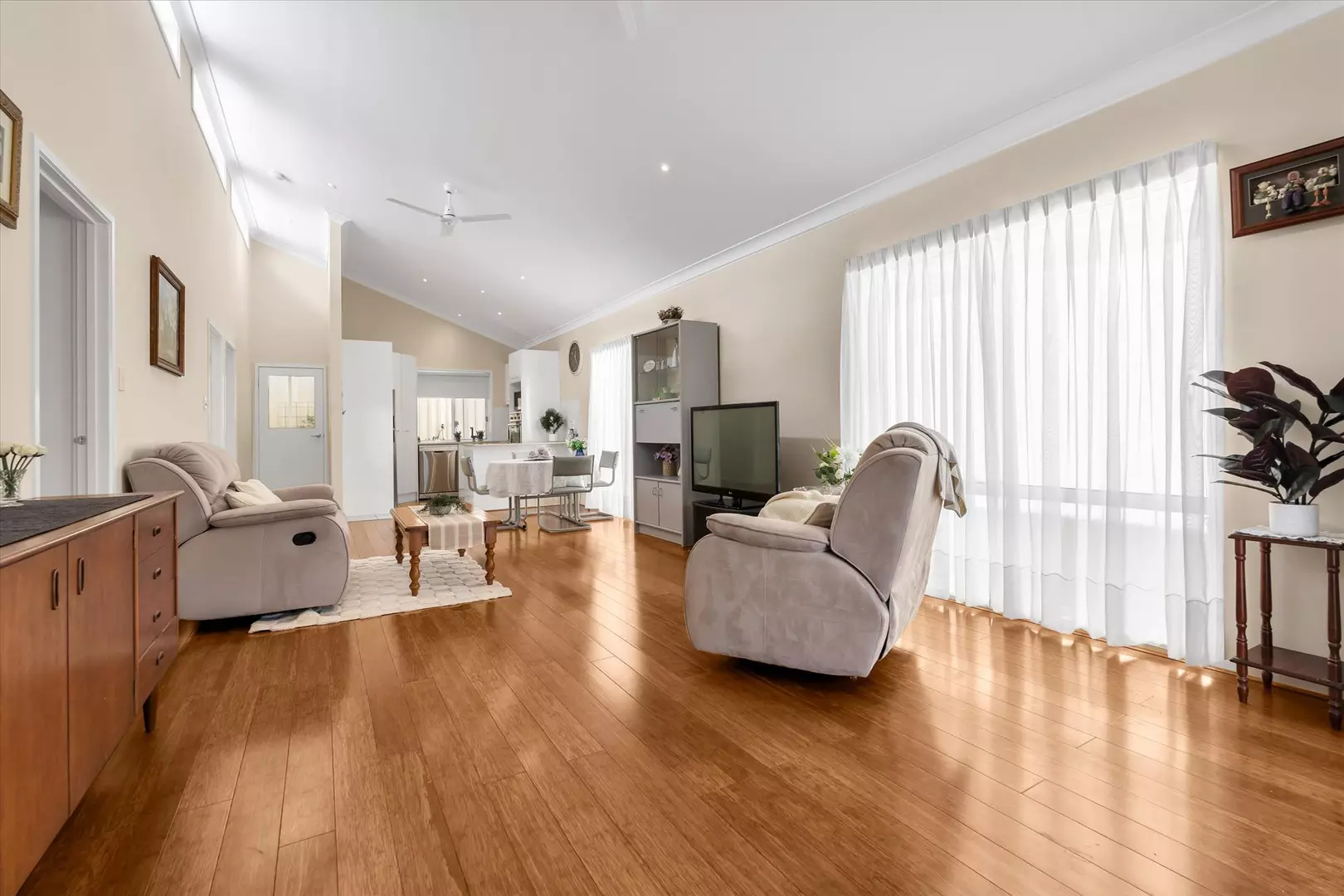 Home 81 Palm Lake Resort Truganina