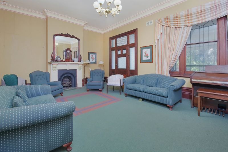 VENDORS KEEN TO SELL