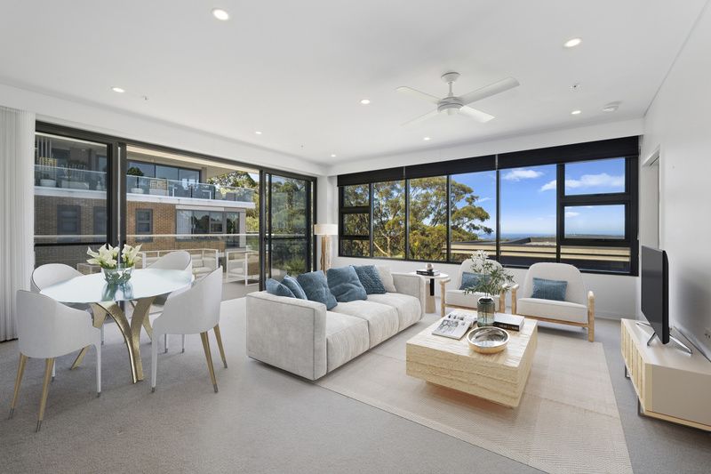 Luxury Retreat with Balcony Views to Collaroy Beach