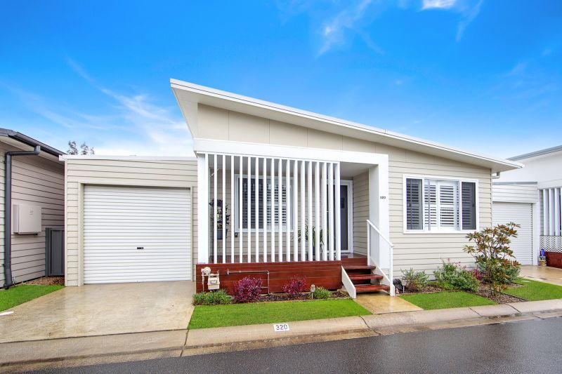 Contemporary Design with Stunning Alfresco Spaces