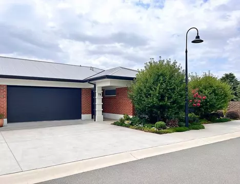 Spacious Corner Villa with Views