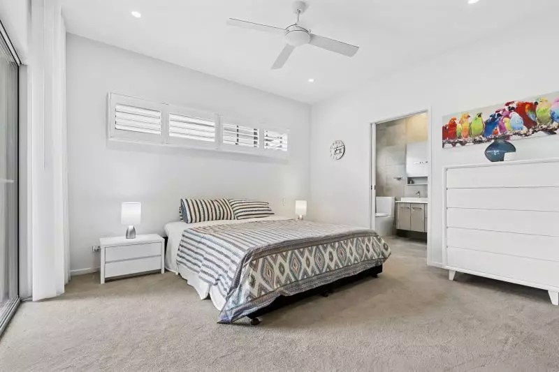 Established Sequoia IN IMMACULATE CONDITION