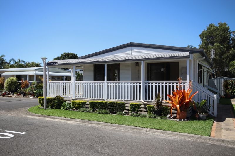 Tasman Holiday Park - North Star - Over 50's Residential Park