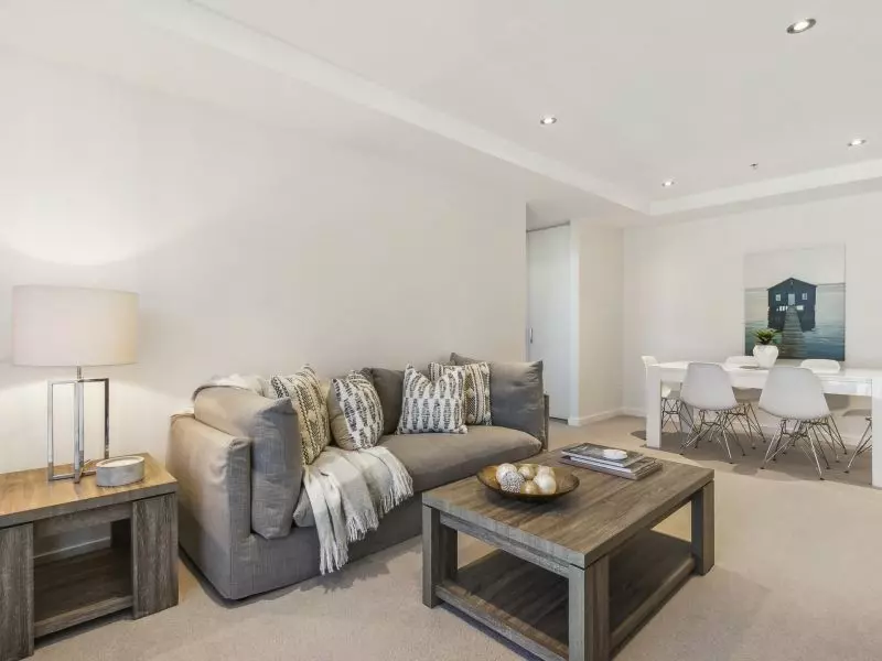 Bright, Spacious Apartment with Private Balcony in Prime Location