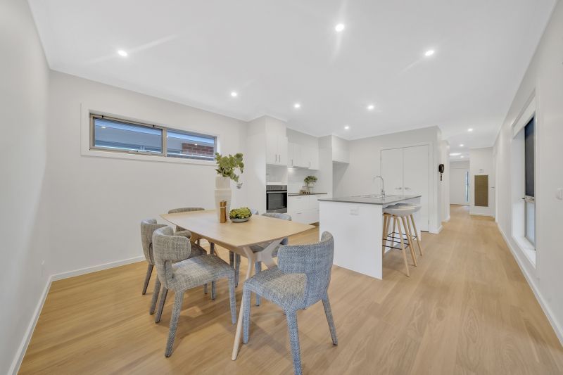 81/5 Harmony Chase, Clyde North