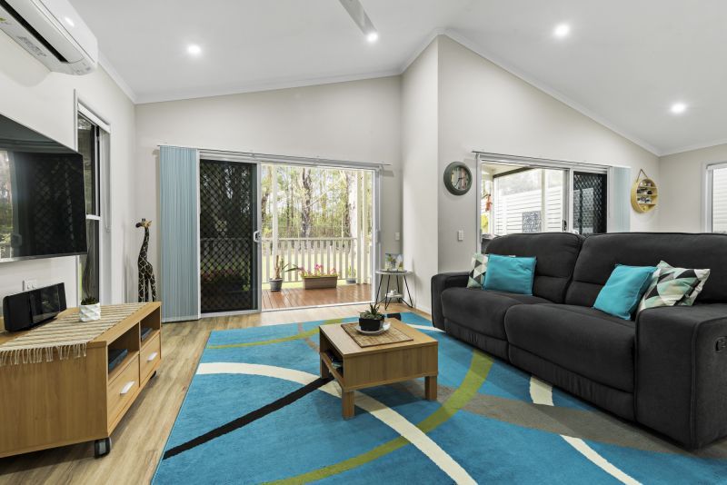 Tranquil Bushland Outlook – North-Facing Home with Stunning Views!