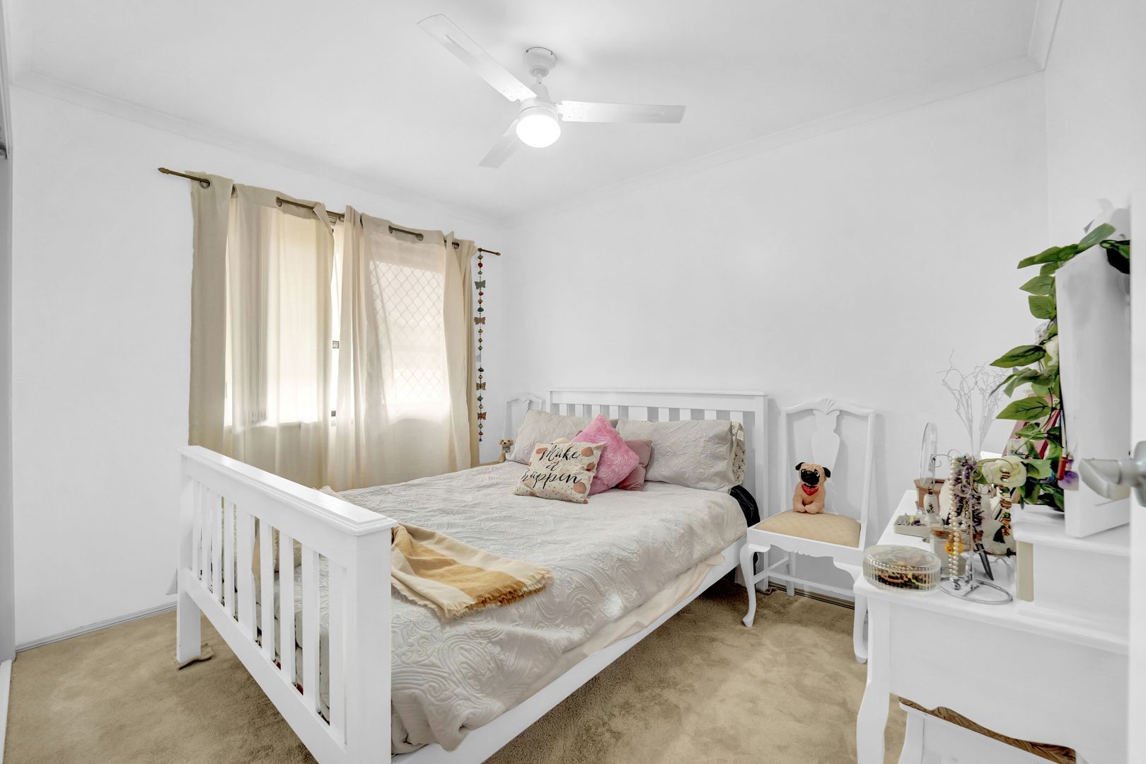 Downsizing at it's best!  Renovated and Ready to Move in. Located in an Over 50's Lifestyle Living Complex.