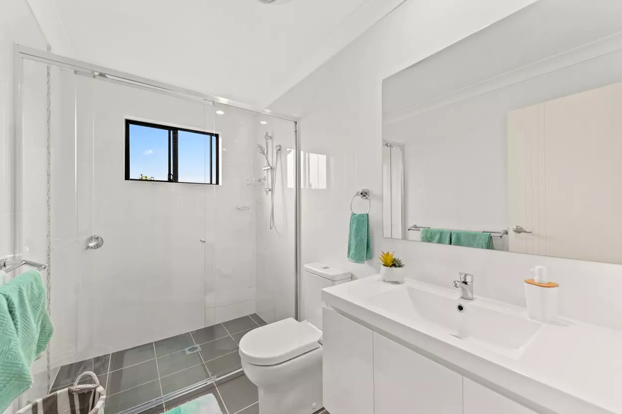 DEPOSIT TAKEN / UNDER CONTRACT - Gated Community - 2 Double Bedrooms - 2 bathrooms - Parking for 3 Cars