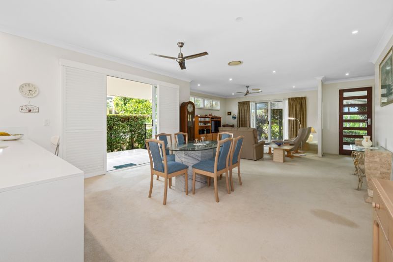 Lush Three Bedroom Corner Hideaway