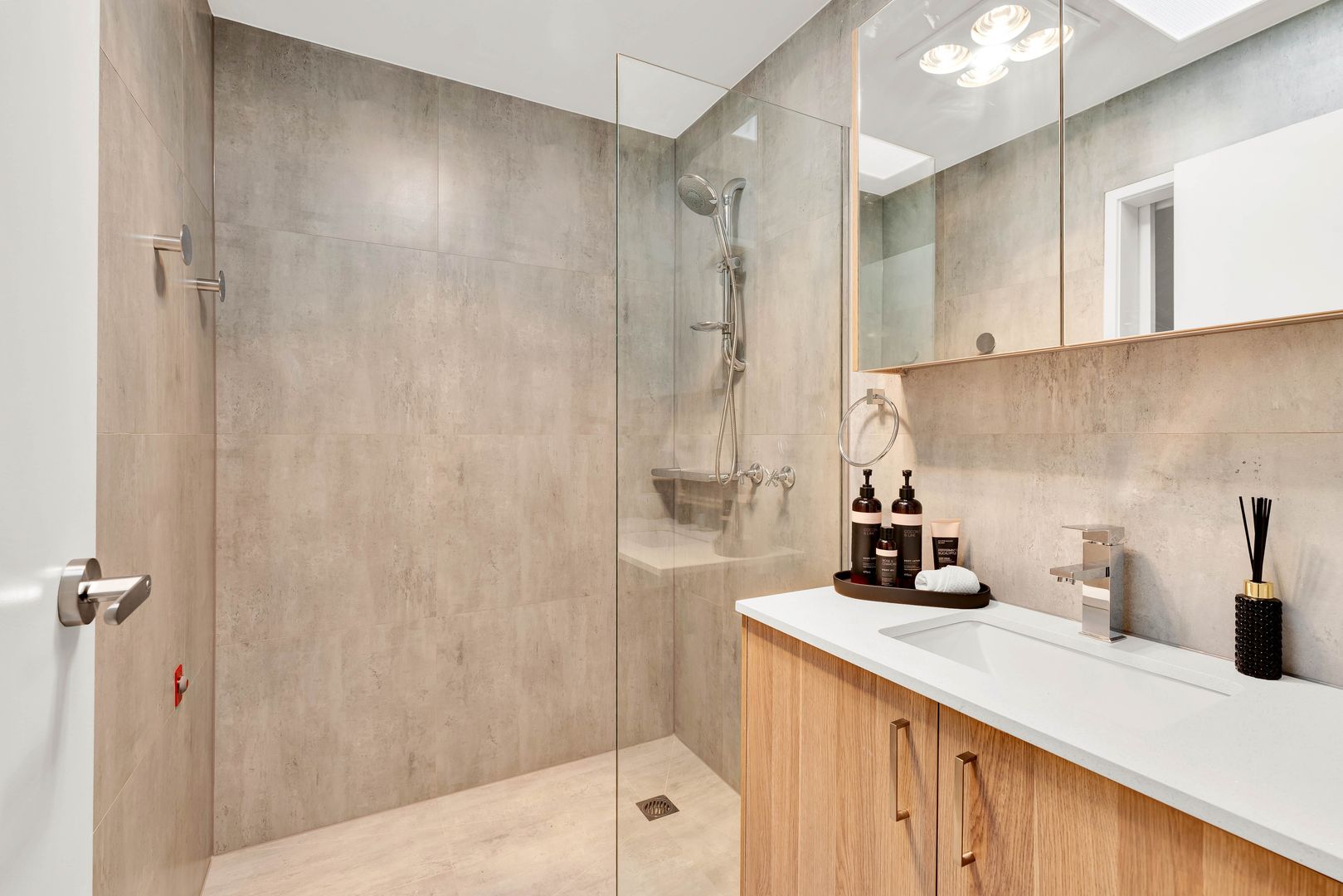 Beautifully presented two-bedroom unit - Unit 51!