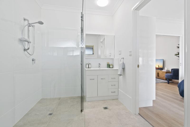 Open-plan one-bedroom apartment