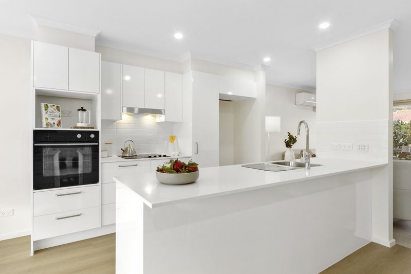 High Potential Unit with Garage and Extensive Refurbishment