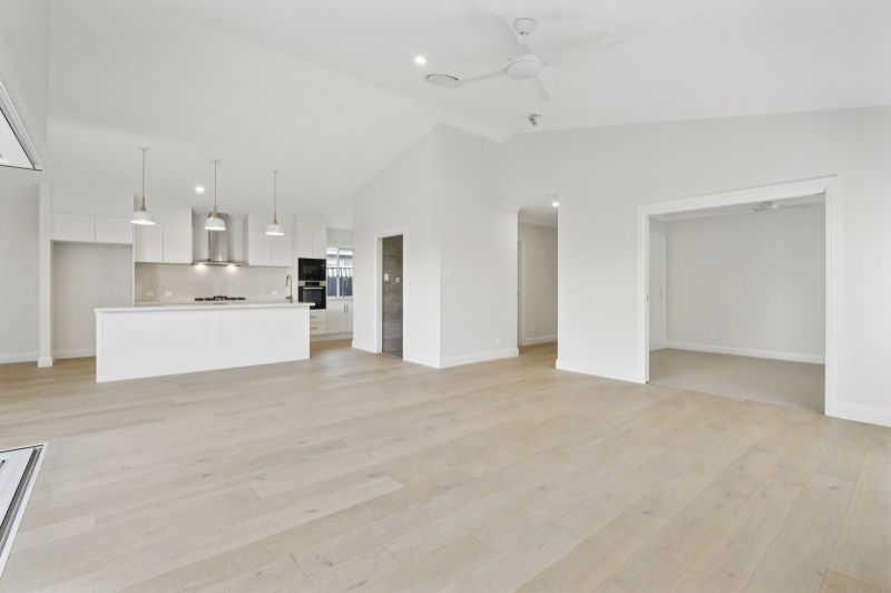 Spacious Retreat with Bushland Views