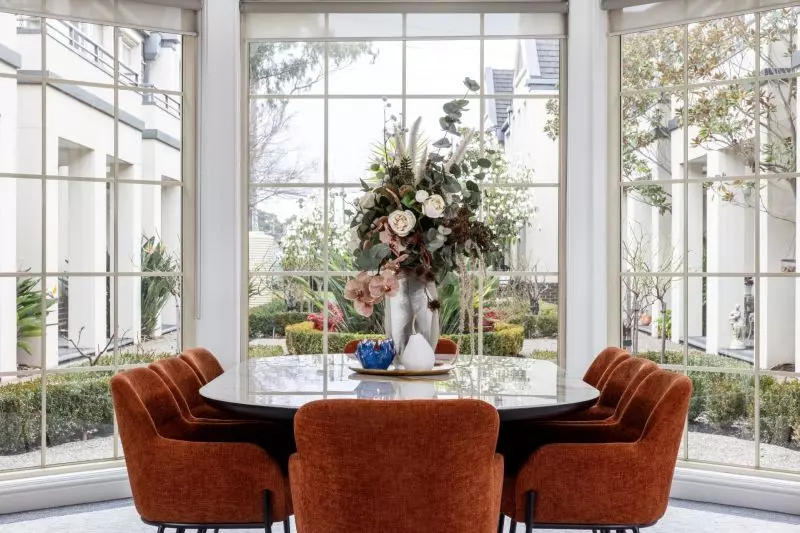 One-bedroom apartment with a large double balcony