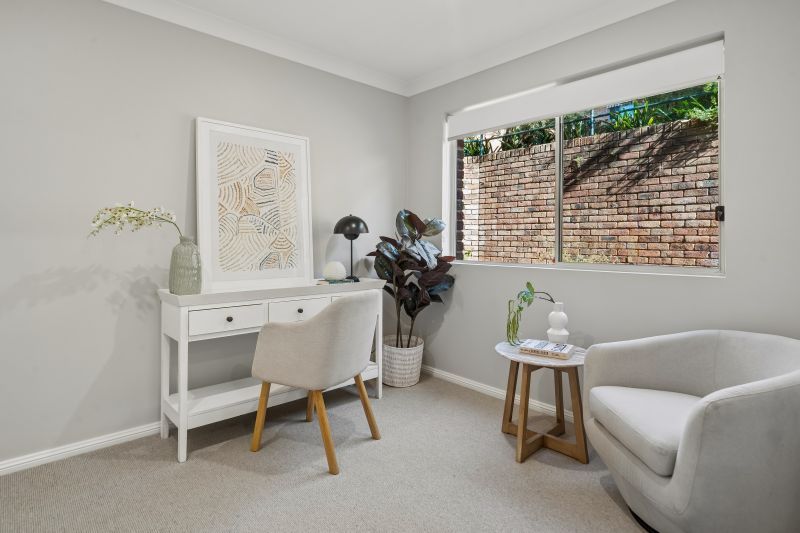 3 bedrooms and 1.5 bathrooms - A charming retirement property that offers comfort and convenience in a serene setting
