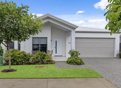 Halcyon Nirimba - Home 200 - Luxury Lifestyle Resort (Brighton design)