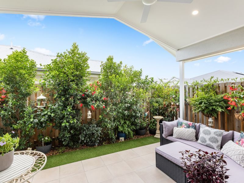 Great Corner Block Location!