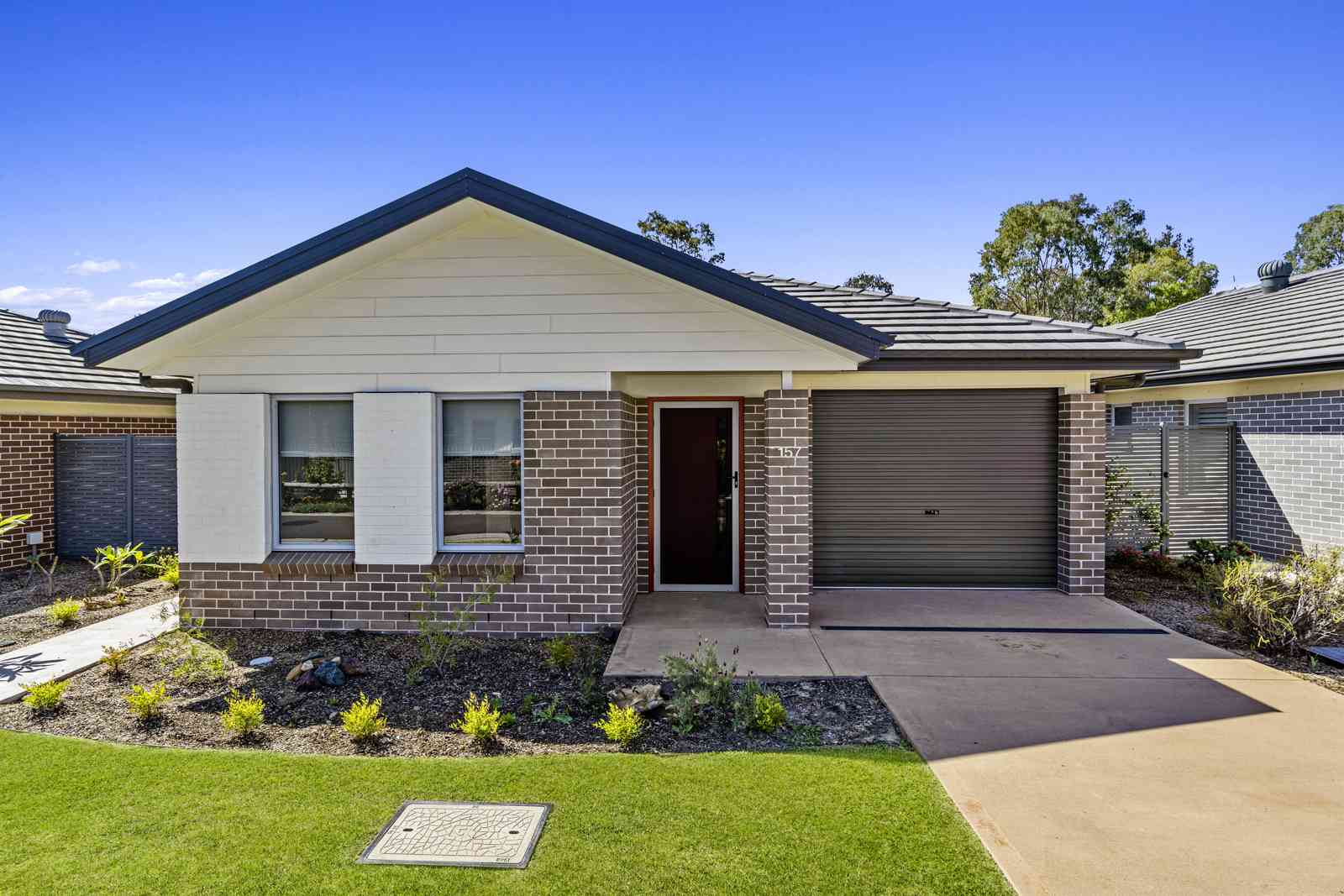 157/100 Gilchrist Drive, Campbelltown