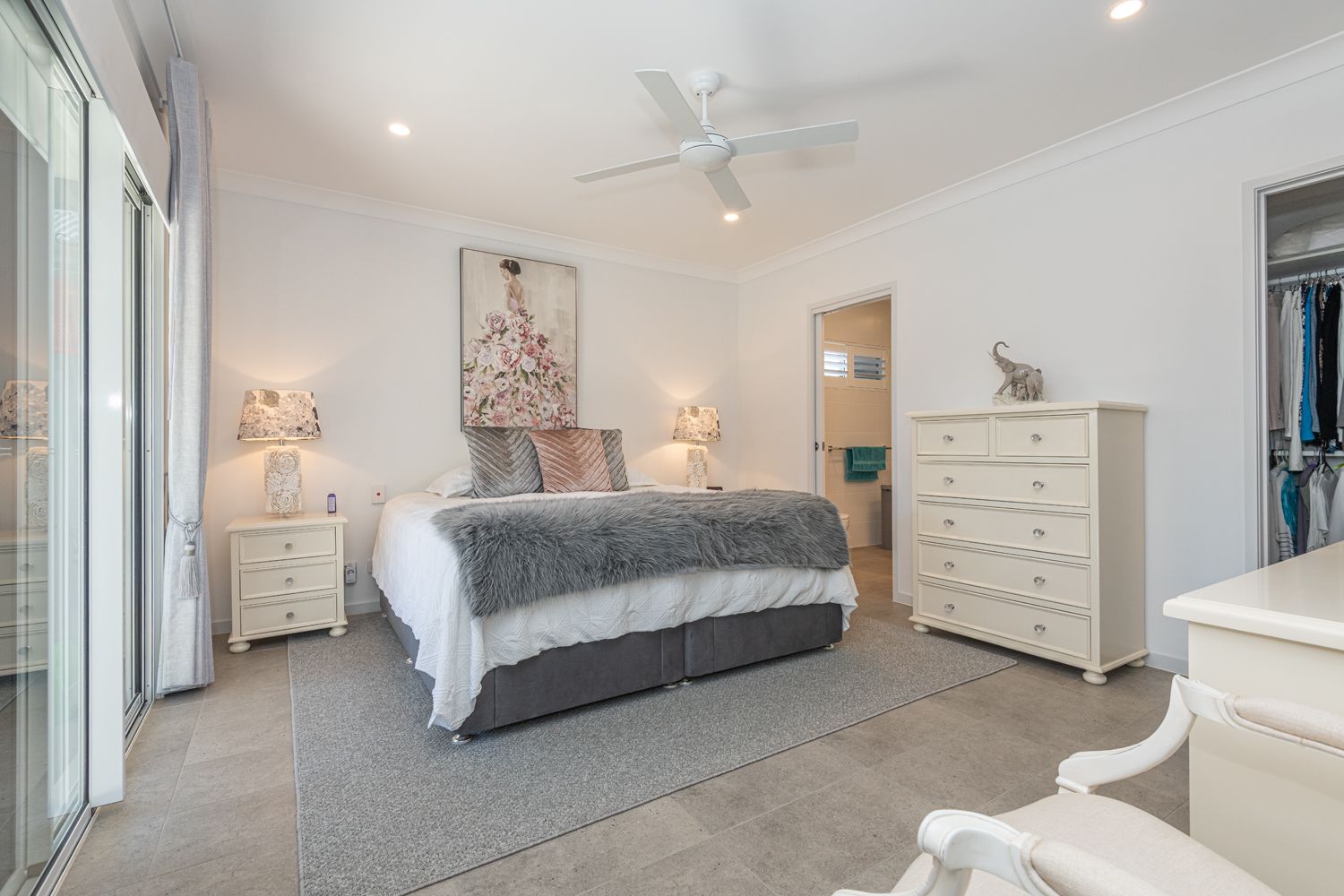 Stylish, Sophisticated & Ready to Impress 