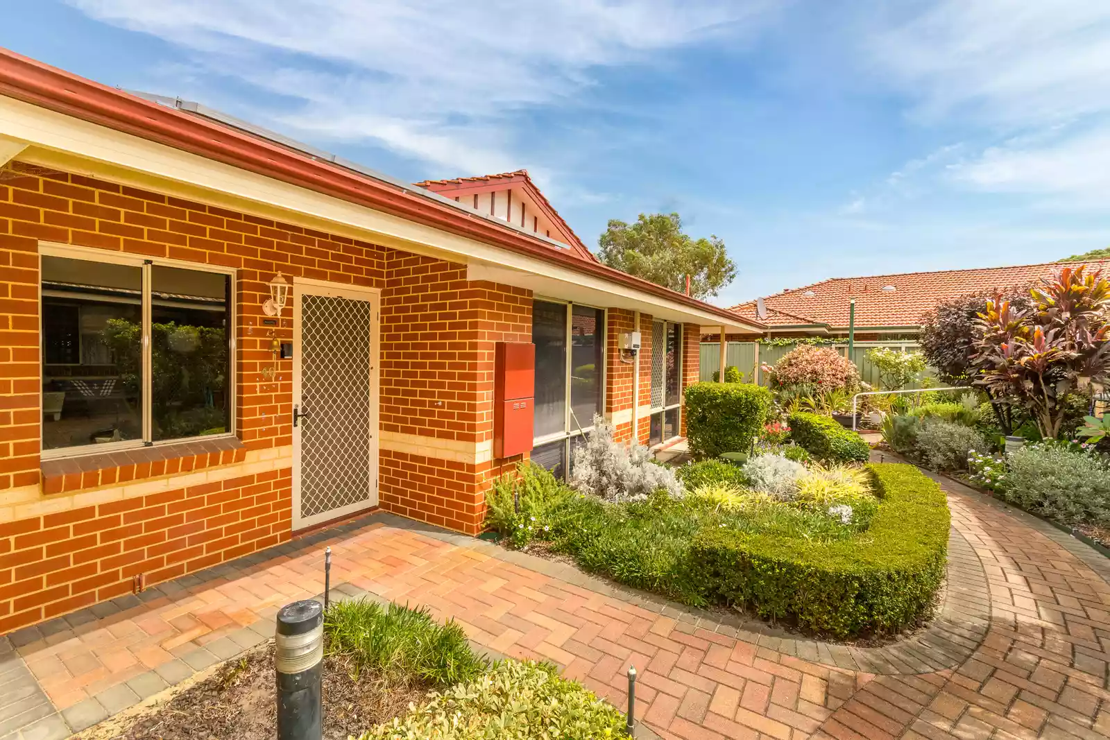 Well-appointed villa nearby to amenities