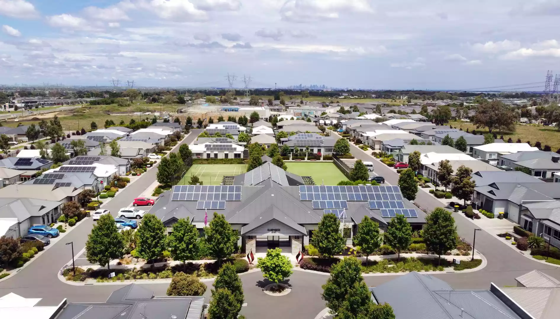 Lifestyle Lyndarum - Live your best life with everything you need on your doorstep. Downsize to the laid-back lifestyle of your dreams.