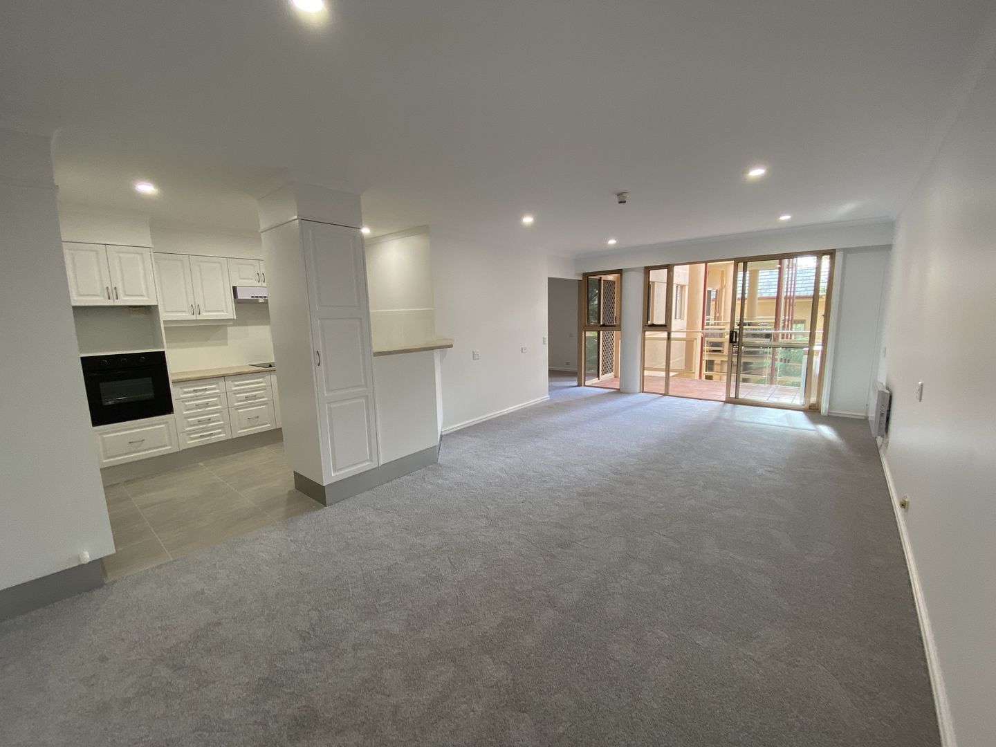 Spacious One Bedroom Apartment with Undercover Balcony