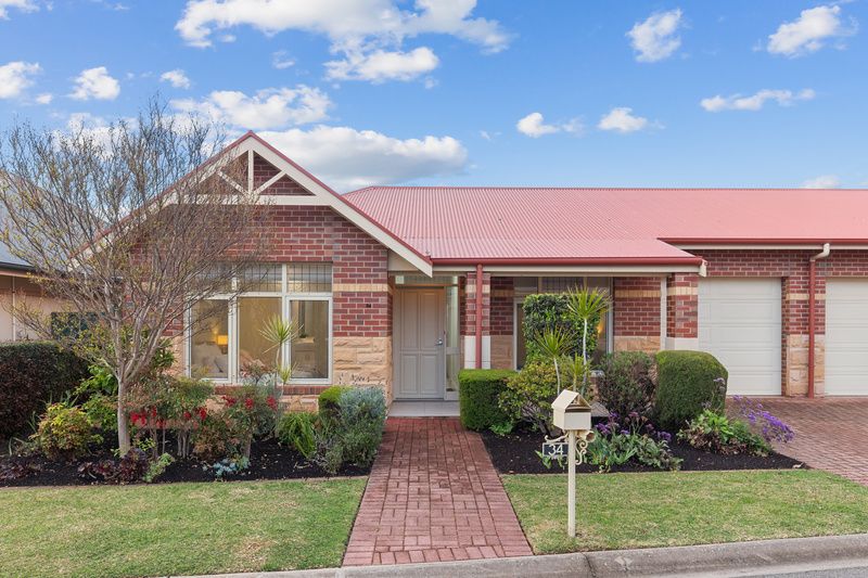 Delightful Villa with Sunny Garden and Short Stroll to the Beach