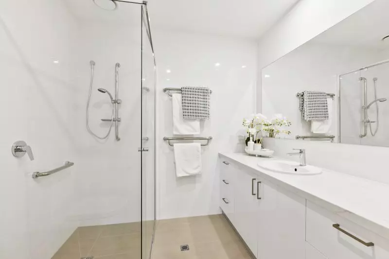 Spacious two-bedroom apartment with north-facing balcony