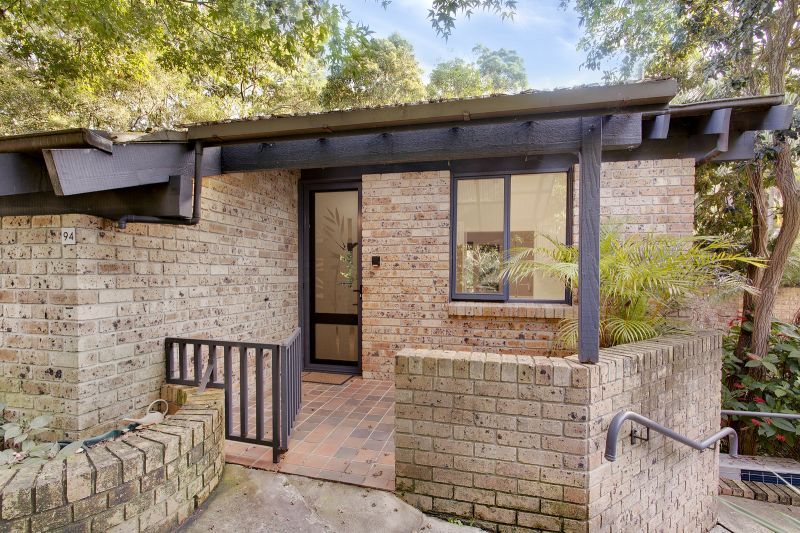 Rare 2-bedroom villa + large study