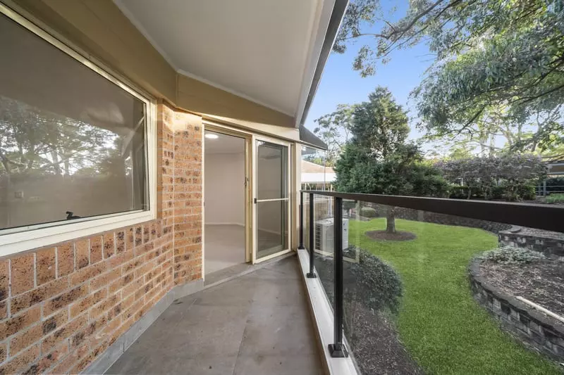 Luxury Serviced Apartment in Vibrant Lutanda Manor