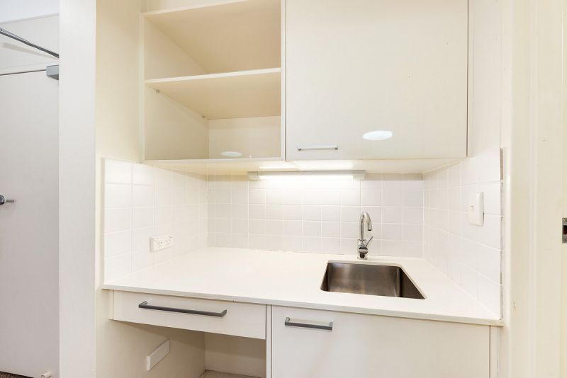 FULLY RENOVATED NORTH FACING STUNNER