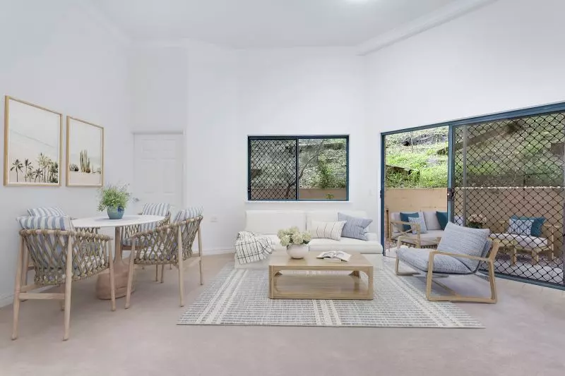 Spacious two-bedroom ground floor apartment