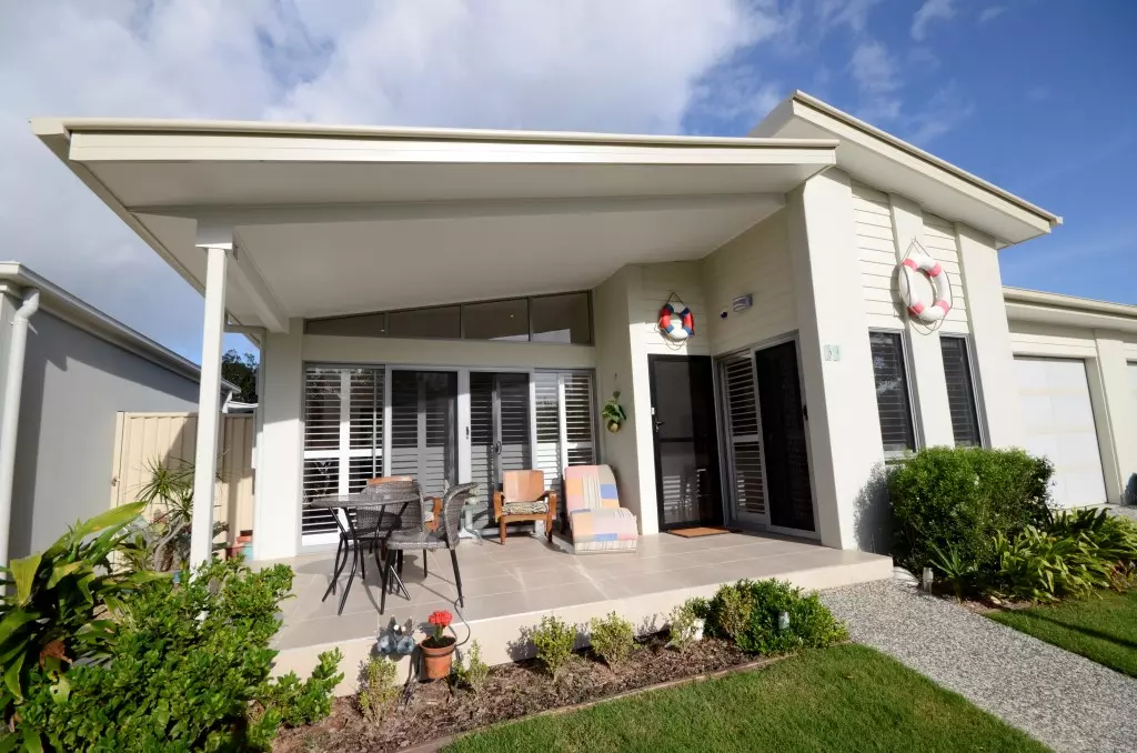 Palm Lake Resort – Tweed River is located on the waterfront at beautiful Barneys Point