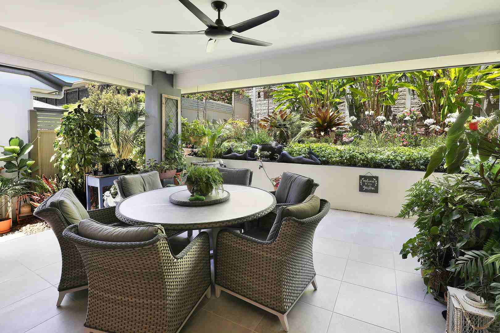 Effortless Elegance & Lifestyle Freedom - Villa 114 Halcyon Lakeside