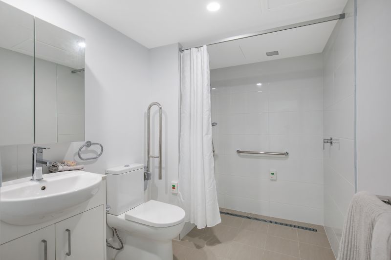 Large, modern one-bedroom apartment - available now