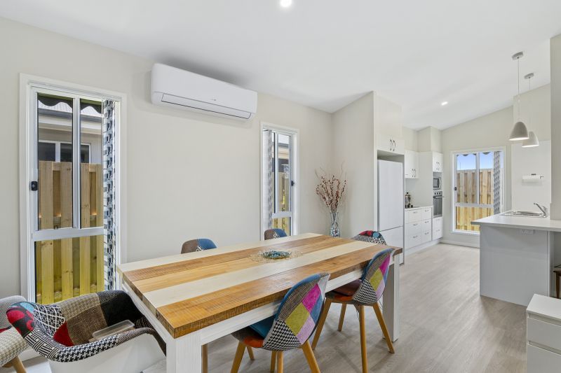 Bright & Spacious 2 bedroom Home + Study