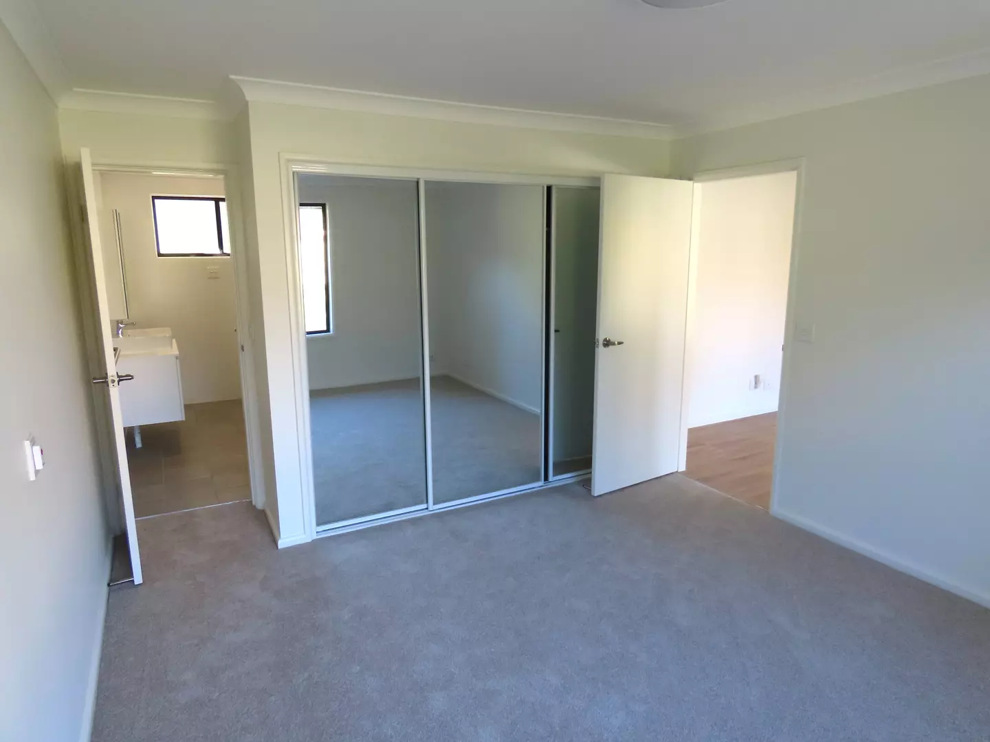 DEPOSIT TAKEN Bright and Modern 1 Bedroom Home with Park Views