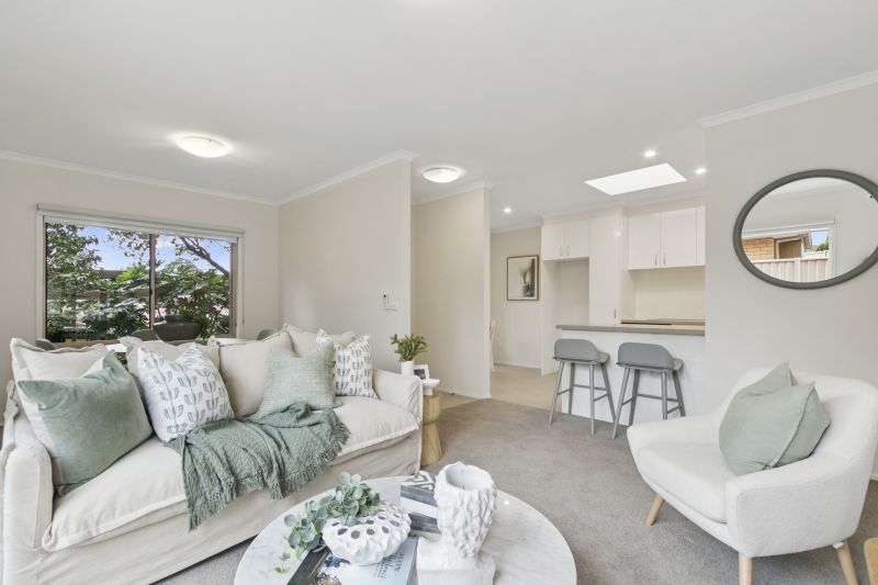 2 bed villa with private courtyard and modern kitchen
