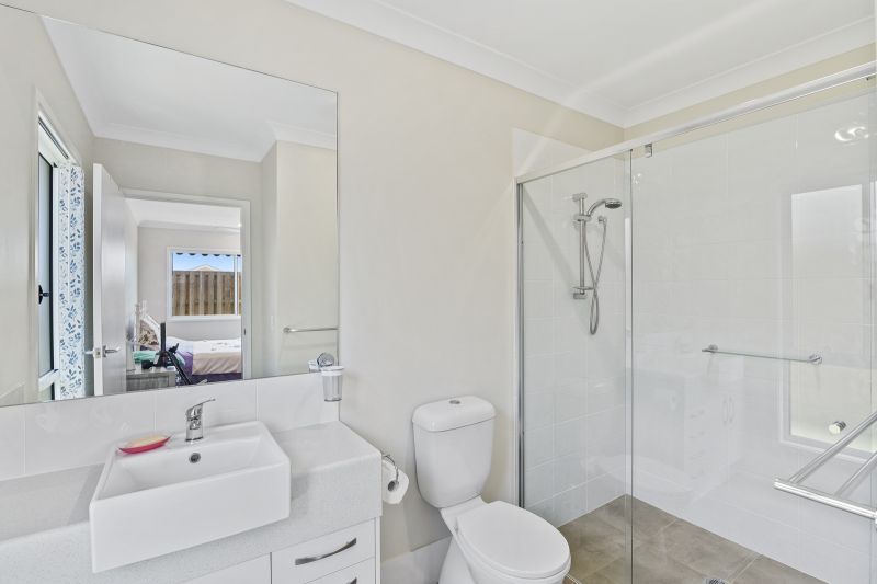 Bright & Spacious 2 bedroom Home + Study