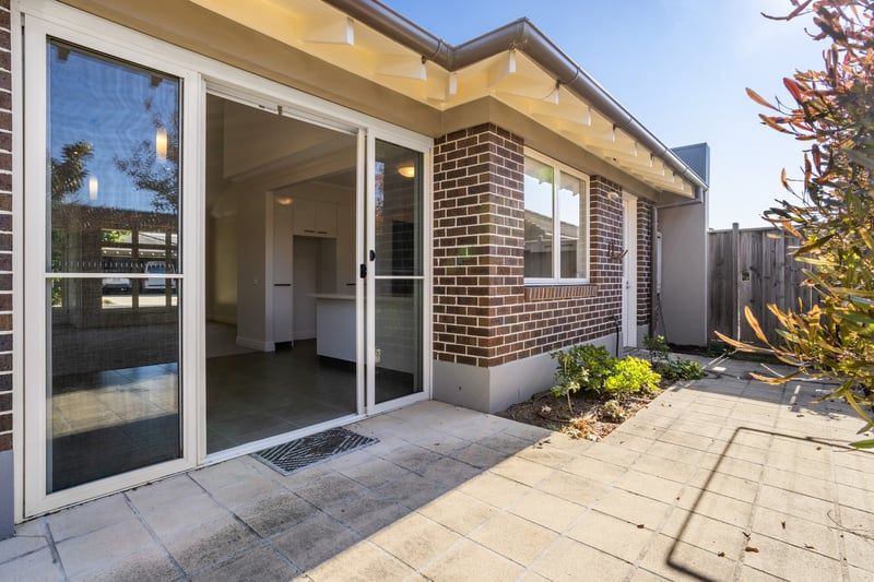 Relaxed And Modern Bayside Living