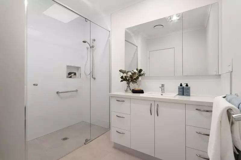 Beautifully refurbished two-bedroom plus study