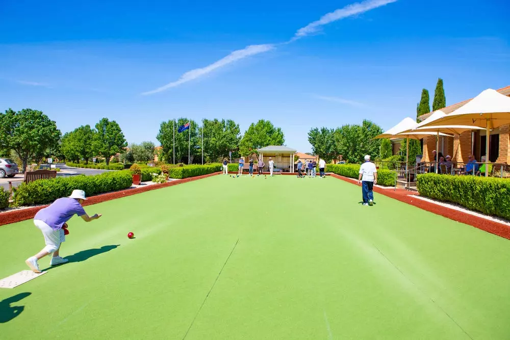 Enjoy a Low-Maintenance Retirement in a Stunning Villa!