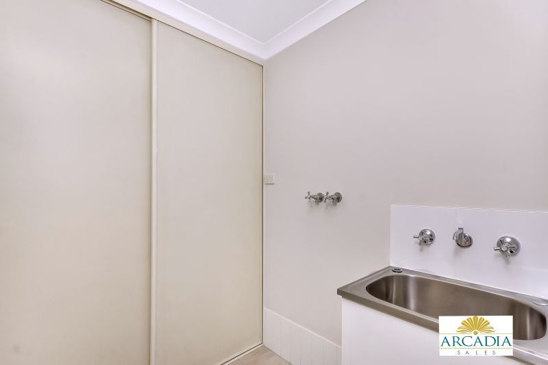 ARCADIA WATERS MADDINGTON - New Stone Bench Top Kitchen, 2 Bedroom + Study