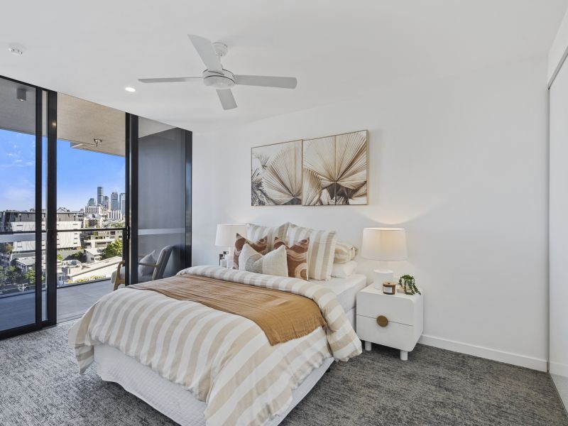 Spacious one-bedroom in prime location