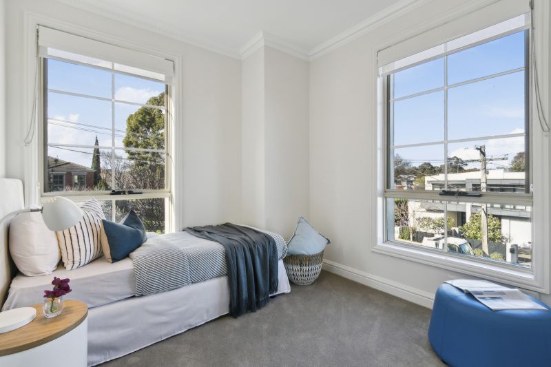 Spacious and bright two-bedroom apartment